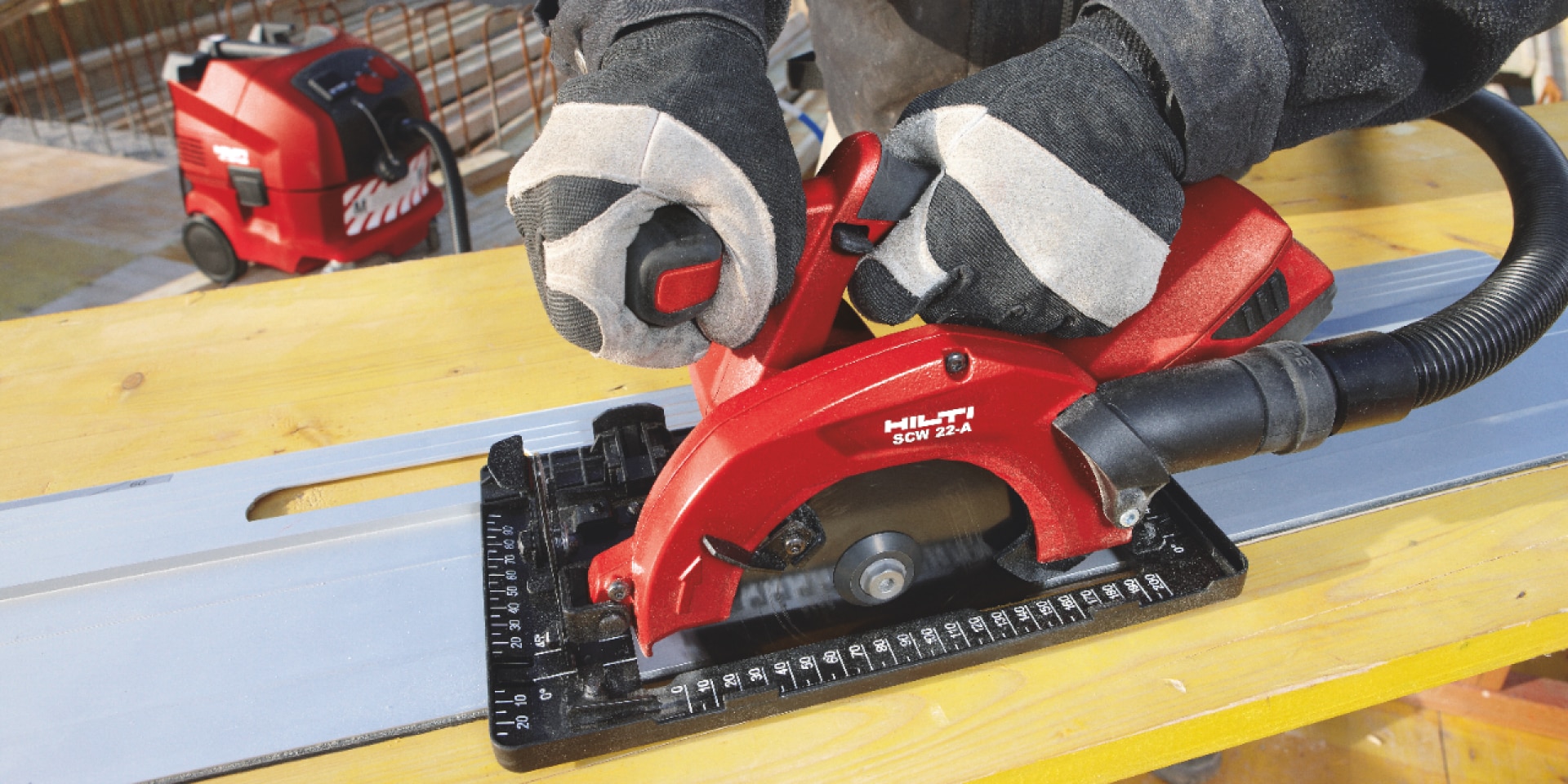 Hand-held electric saw training