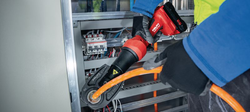 Crimpadora y cortadora de cables 6T a batería NUN 54-22 Sistema de crimpado y corte de cables a batería en línea 6T con mordazas intercambiables (plataforma de batería Nuron) Aplicaciones 1