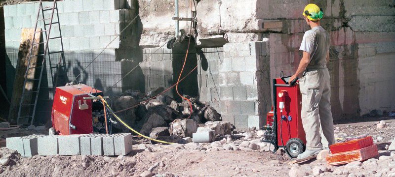 Hilo diamantado sinterizado SI-M/H (concreto) Hilo diamantado de alta calidad diseñado para ofrecer un equilibrio entre velocidad y larga vida útil en todo tipo de concretos y hierros fundidos (sierra de hilo de 15-30 kW) Aplicaciones 1