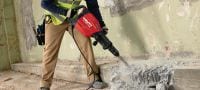 Martillo de demolición con extremo de inserción TE-S TE 1000-AVR Martillo rompedor versátil para la demolición o cincelado de suelos y aplicaciones en pared ocasionales (con cable de alimentación universal) Aplicaciones 2