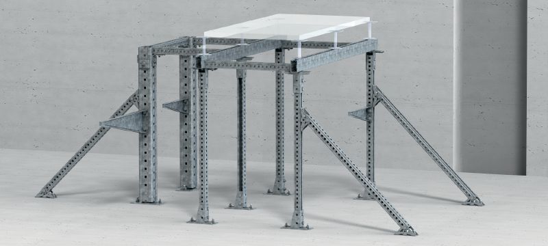 MC-CU OC-A Conector galvanizado en caliente (HDG) para la fijación de carriles de instalación MC-3D a una subestructura de concreto u otros carriles en exteriores, ya sea perpendicularmente o en ángulo Aplicaciones 1