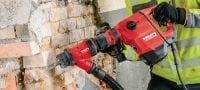 Martillo rompedor TE 500-AVR SDS-Max Martillo rompedor versátil SDS Max (TE-Y) para tareas de cincelado ligero en hormigón y mampostería con sistema de reducción activa de la vibración (AVR) Aplicaciones 1